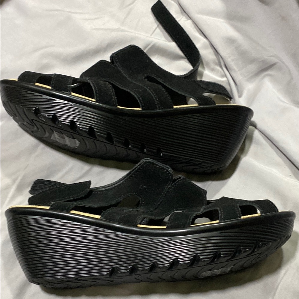 Skechers Black Platform Comfort Shoes 727